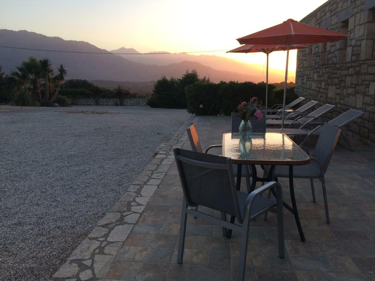 Villa Ypsilon Karotí المظهر الخارجي الصورة
