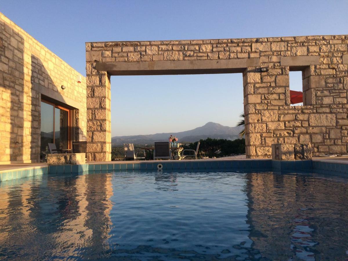 Villa Ypsilon Karotí المظهر الخارجي الصورة