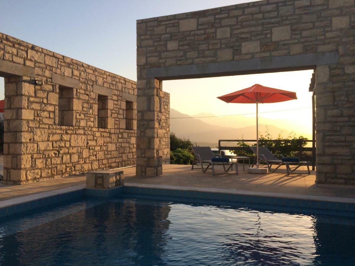 Villa Ypsilon Karotí المظهر الخارجي الصورة