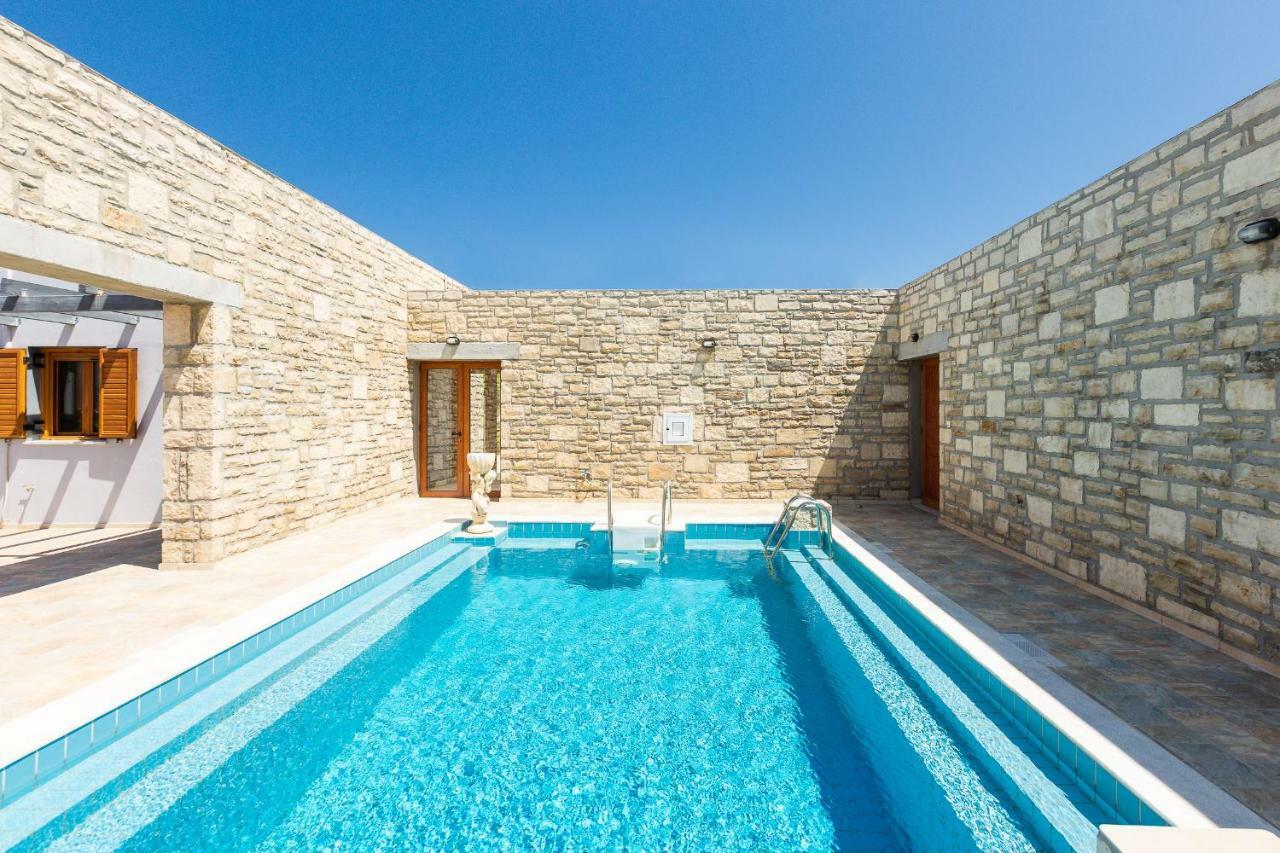 Villa Ypsilon Karotí المظهر الخارجي الصورة