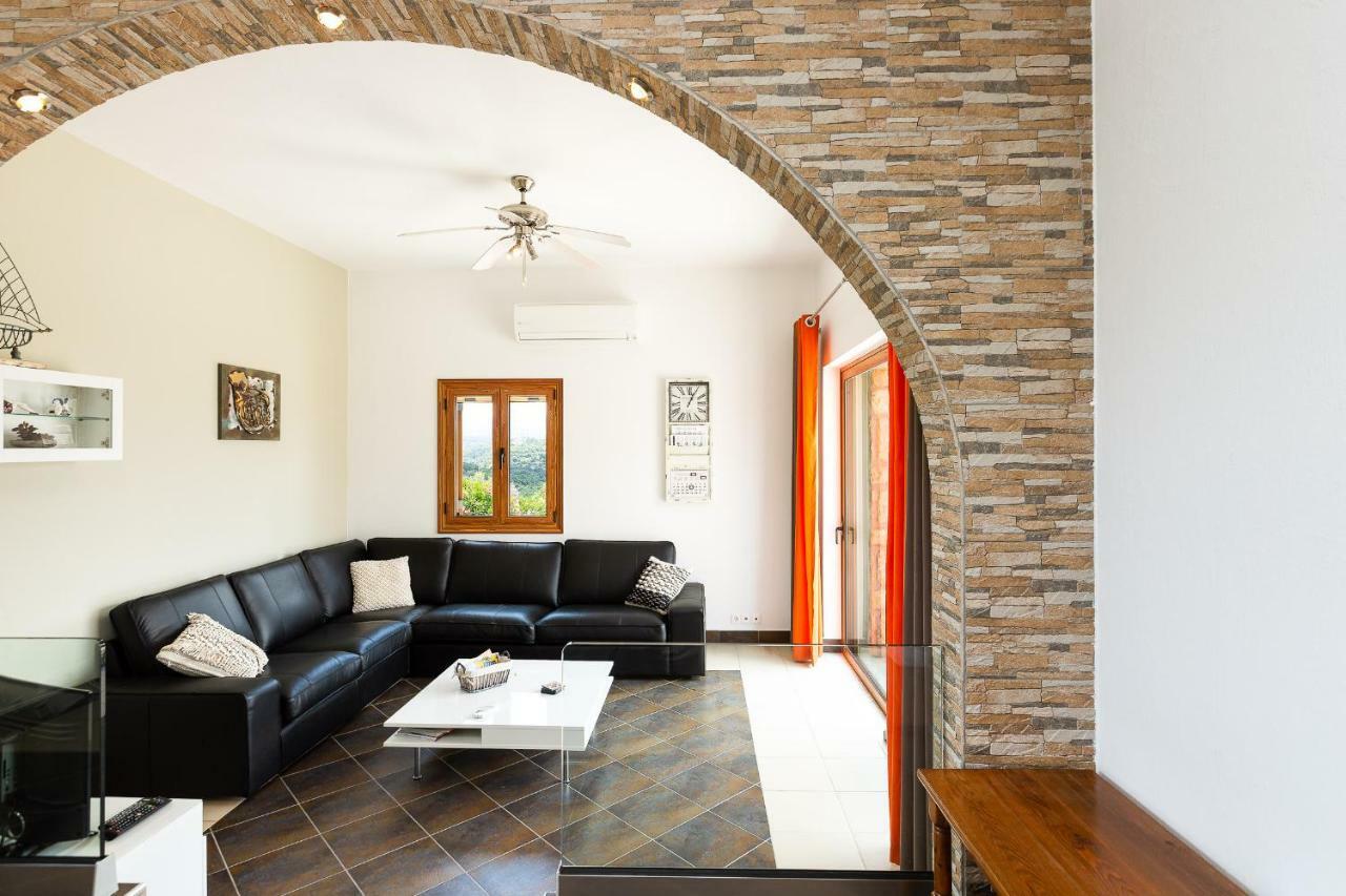 Villa Ypsilon Karotí المظهر الخارجي الصورة